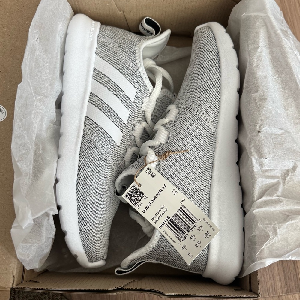 NWT Adidas Women’s Size 6 Cloudfoam Pure 2.0 Grey Knit Sneakers